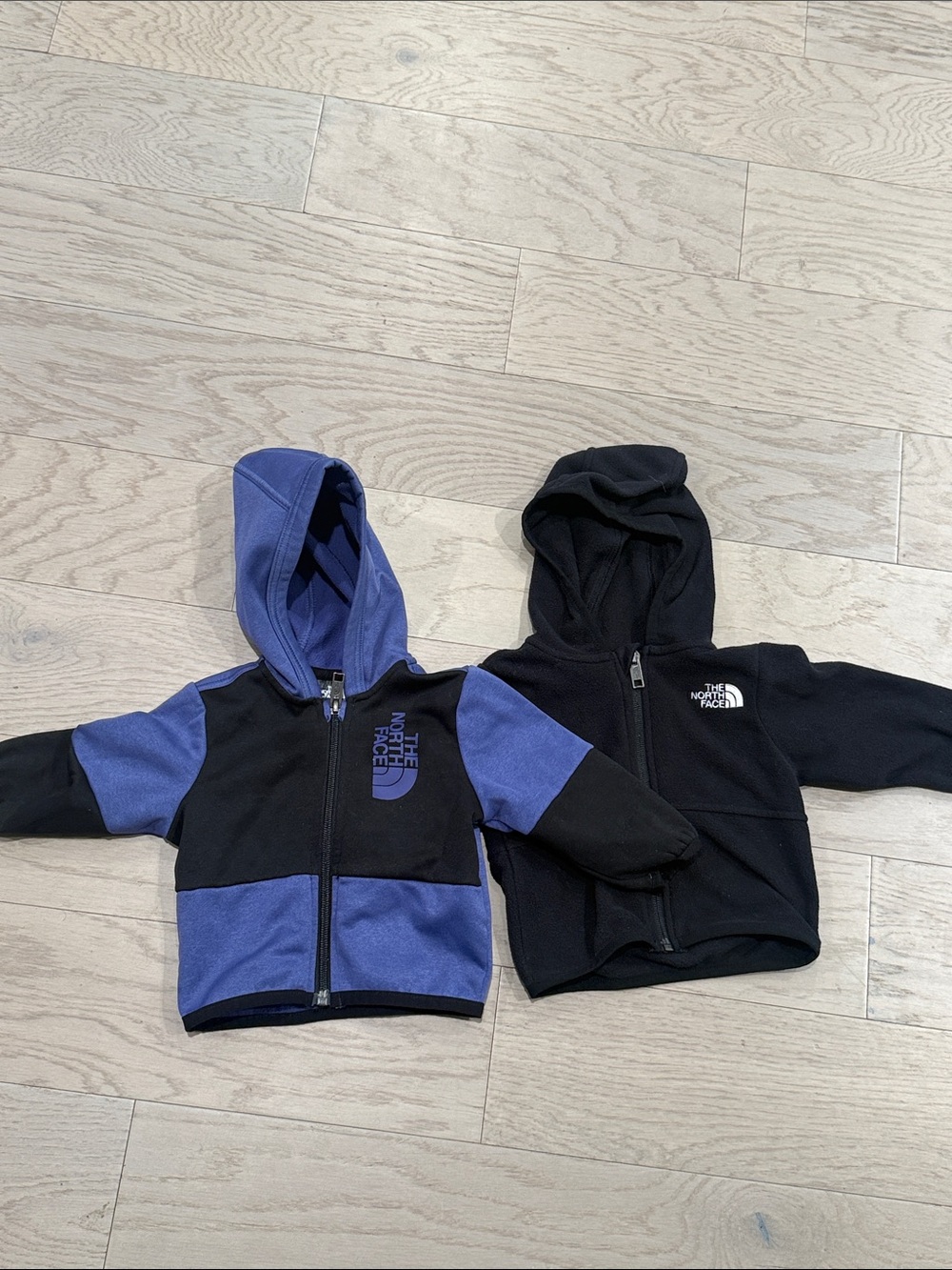 The North Face Set of 2 Kids Blue & Black Hooded Zip Fleece